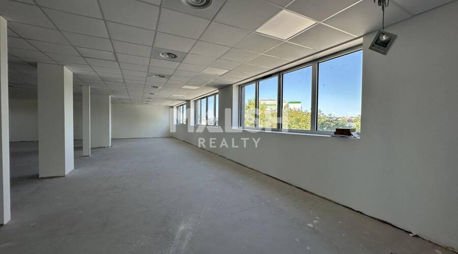 MALSH Realty & Property - Bureau - Extérieurs NORD (Villefranche / Belleville) - Villefranche-sur-Saône - 4