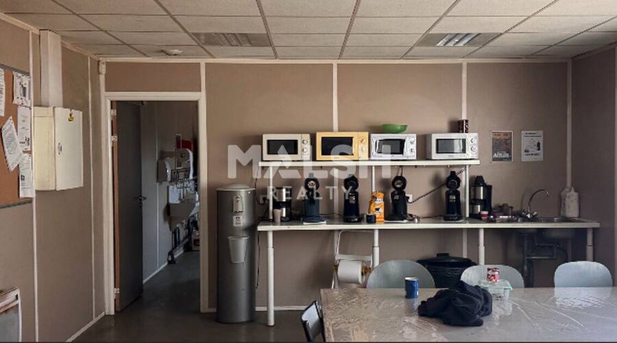 MALSH Realty & Property - Local d'activités - Nord Isère ( Ile d'Abeau / St Quentin Falavier ) - Bourgoin-Jallieu - 4