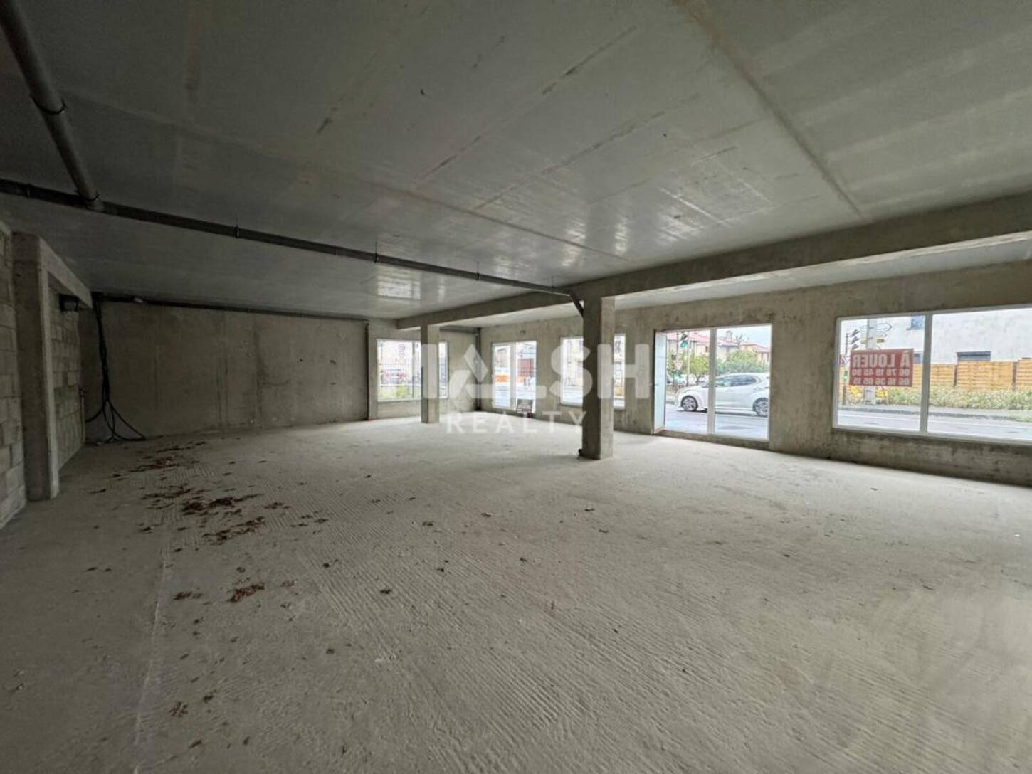 MALSH Realty & Property - Bureau - Saint-Just-Saint-Rambert - 2