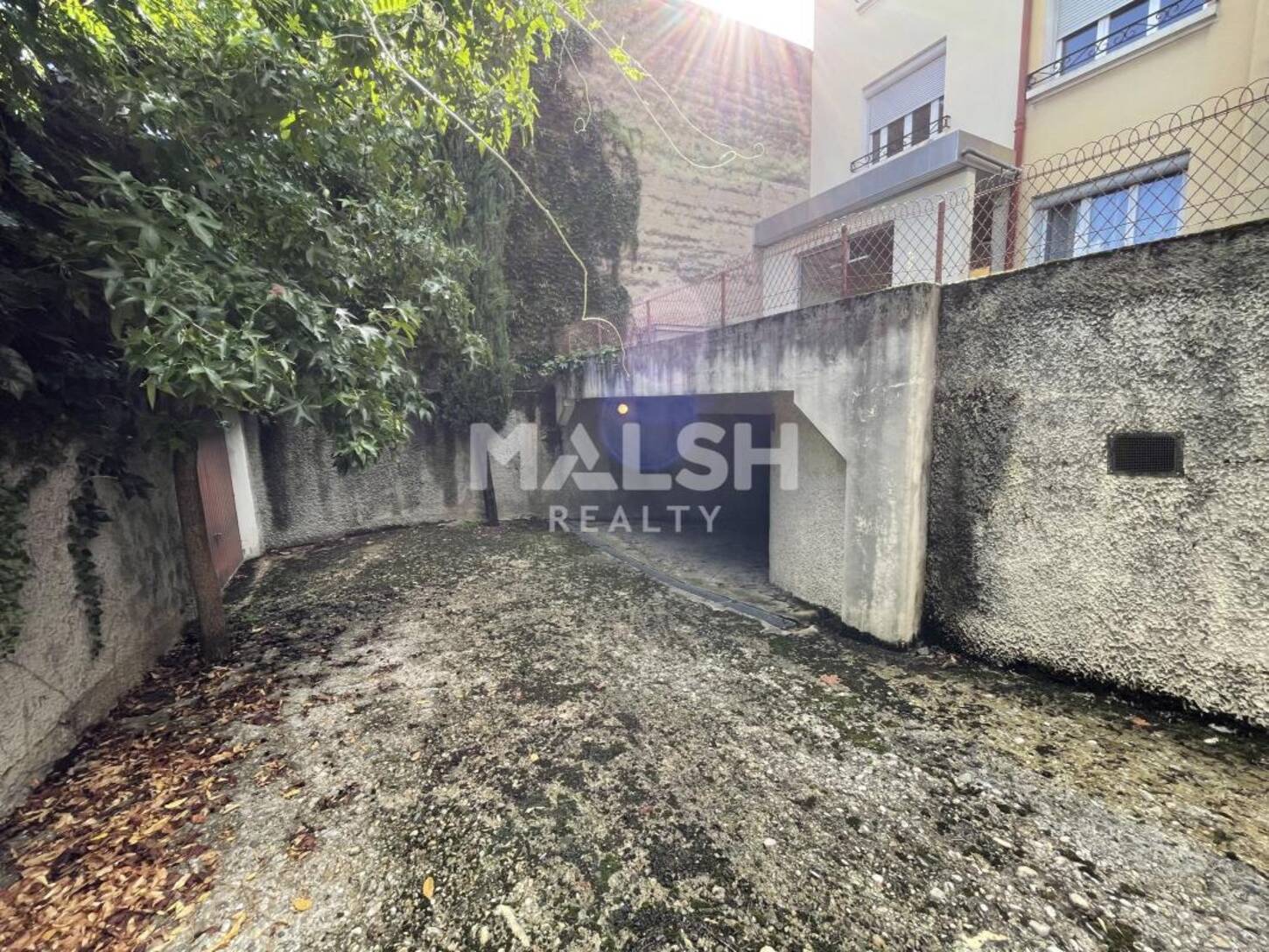 MALSH Realty & Property - Local d'activités - Lyon Nord Est (Rhône Amont) - Décines-Charpieu - 2