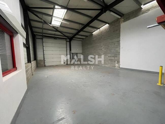 MALSH Realty & Property - Local d'activités - Carré de Soie / Grand Clément / Bel Air - Vaulx-en-Velin - 1