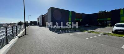 MALSH Realty & Property - Local commercial - Extérieurs NORD (Villefranche / Belleville) - Anse - 4