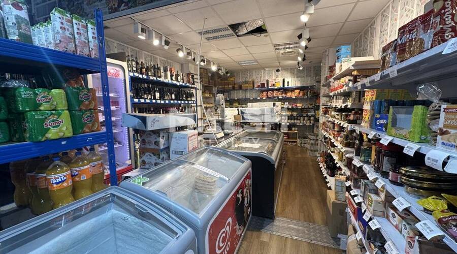 MALSH Realty & Property - Local commercial - Lyon 8°/ Hôpitaux - Lyon 8 - 2