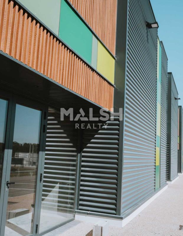 MALSH Realty & Property - Local commercial - Extérieurs NORD (Villefranche / Belleville) - Anse - 3