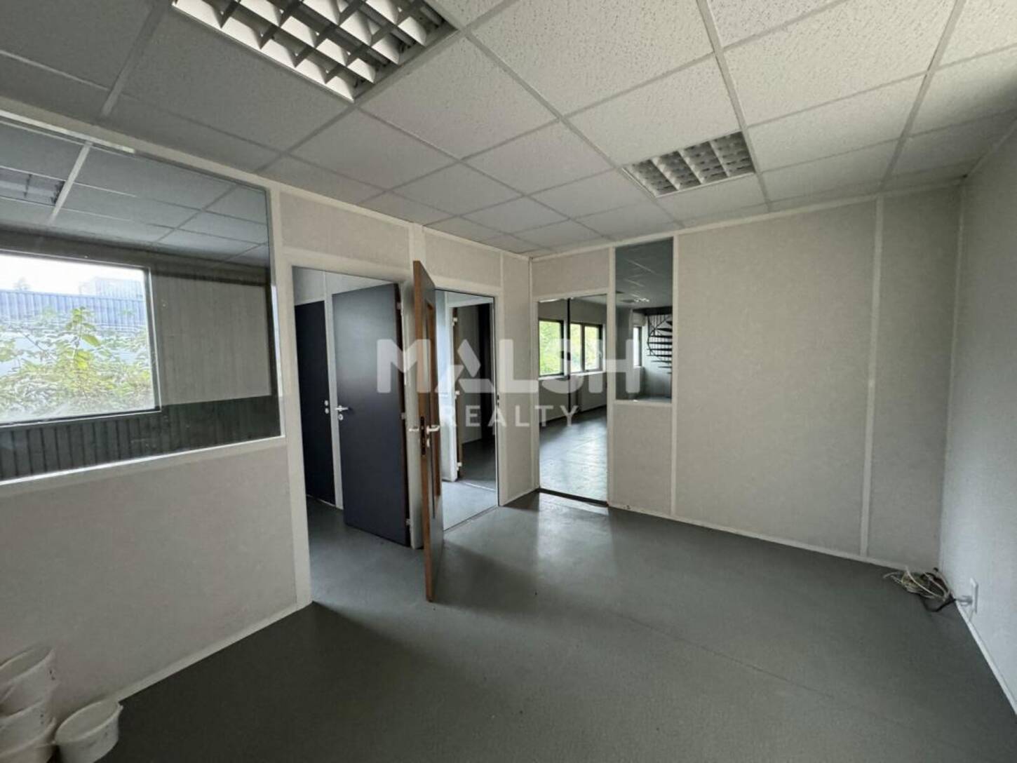 MALSH Realty & Property - Local d'activités - Saint Etienne - Saint-Étienne - 2