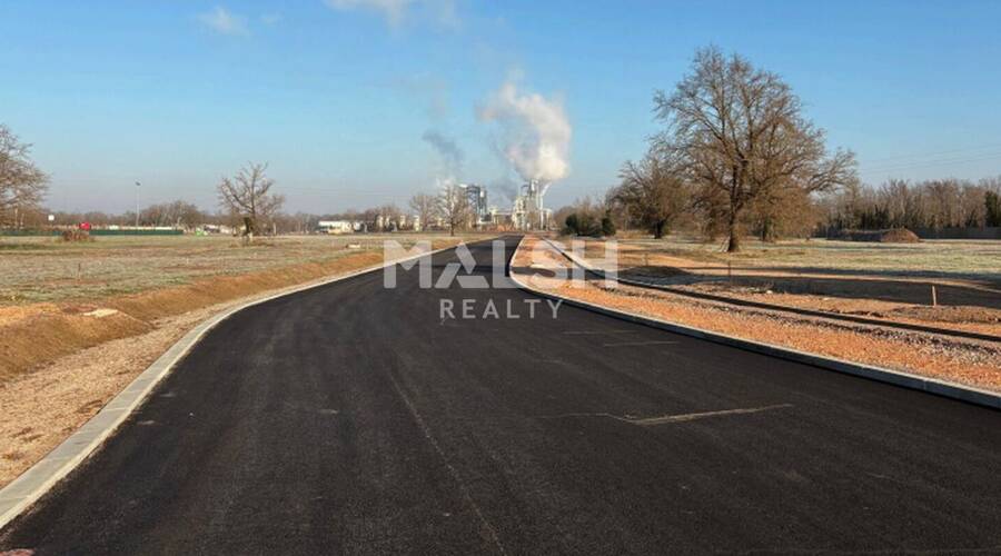 MALSH Realty & Property - Terrain - Nord 42 - Roanne - 1