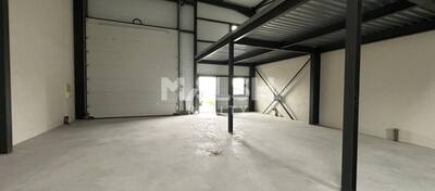 MALSH Realty & Property - Local d'activités - Extérieurs NORD (Villefranche / Belleville) - Saint-Étienne-la-Varenne - 2