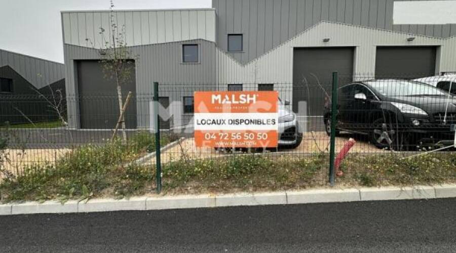 MALSH Realty & Property - Local d'activités - Extérieurs NORD (Villefranche / Belleville) - Saint-Étienne-la-Varenne - 6