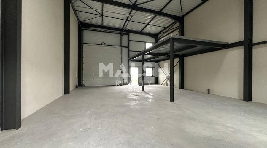 MALSH Realty & Property - Local d'activités - Extérieurs NORD (Villefranche / Belleville) - Saint-Étienne-la-Varenne - 1