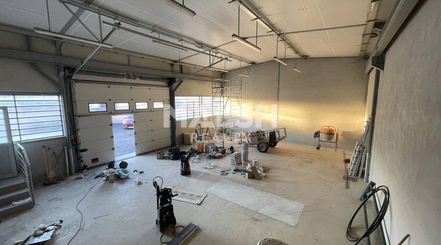 MALSH Realty & Property - Local d'activités - Carré de Soie / Grand Clément / Bel Air - Villeurbanne - 4