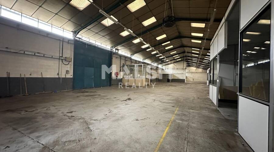 MALSH Realty & Property - Local d'activités - Lyon Nord Est (Rhône Amont) - Décines-Charpieu - 5