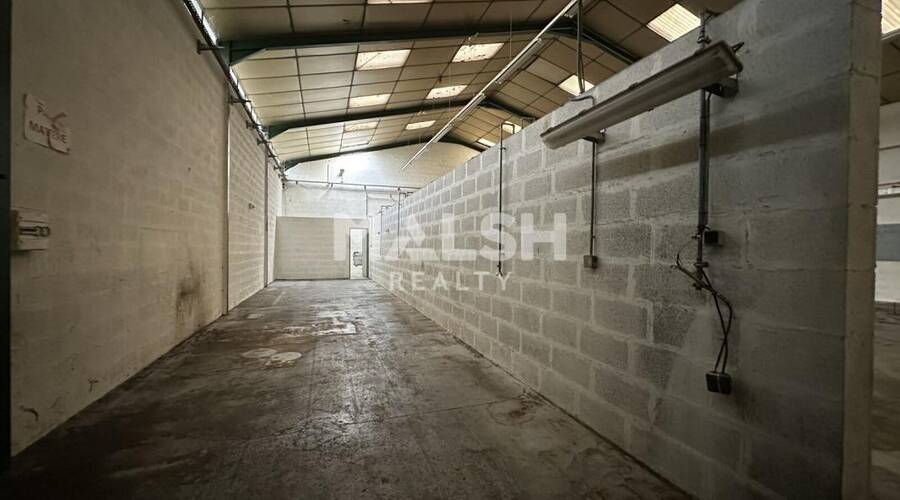 MALSH Realty & Property - Local d'activités - Lyon Nord Est (Rhône Amont) - Décines-Charpieu - 6