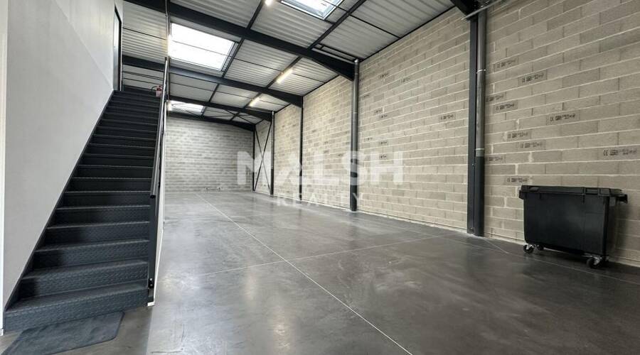 MALSH Realty & Property - Local d'activités - Lyon EST (St Priest /Mi Plaine/ A43 / Eurexpo) - Genas - 2