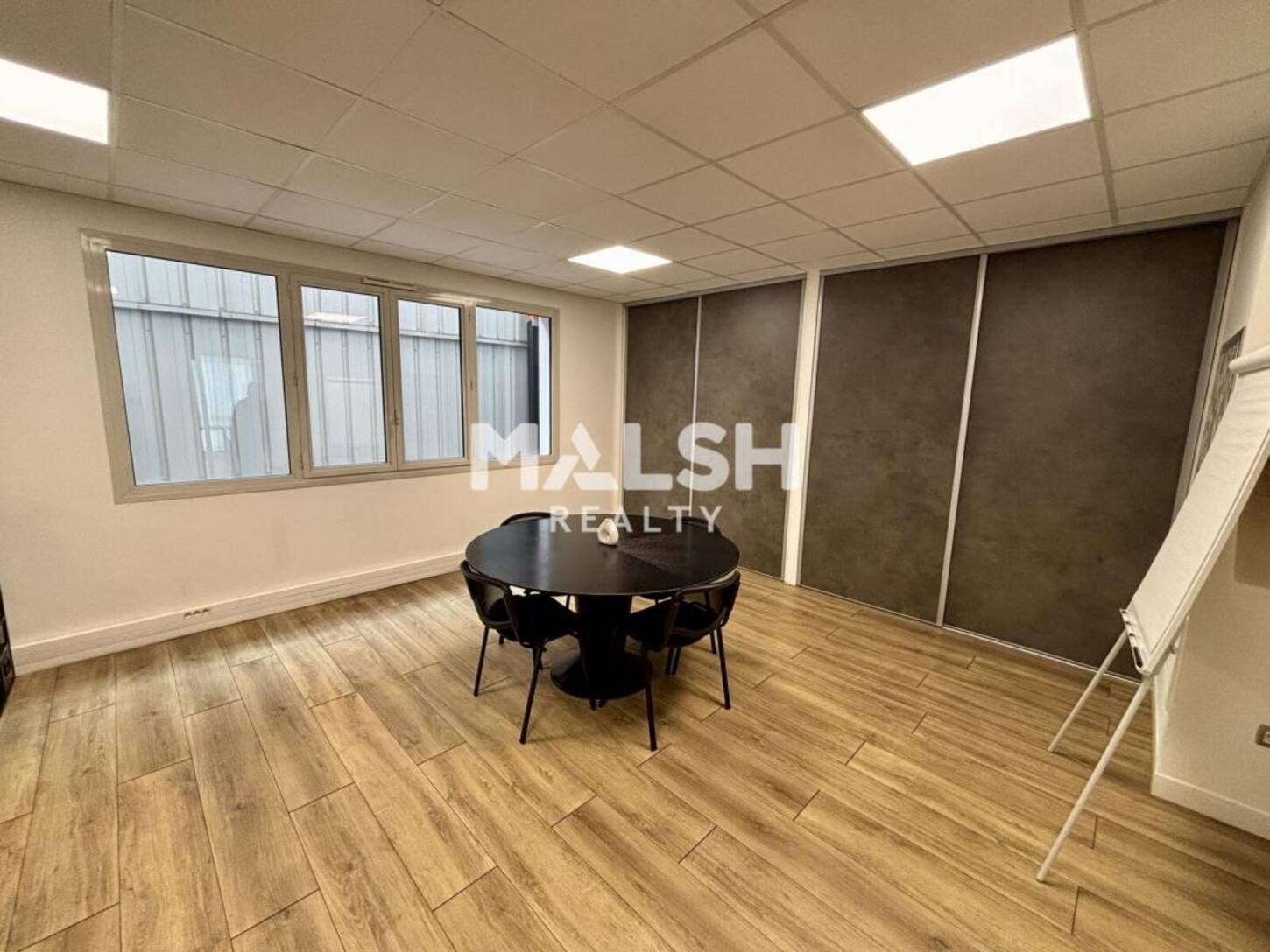 MALSH Realty & Property - Bureau - Carré de Soie / Grand Clément / Bel Air - Vaulx-en-Velin - 2