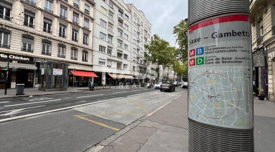 MALSH Realty & Property - Local commercial - Lyon 7° / Gerland - Lyon 7 - 4