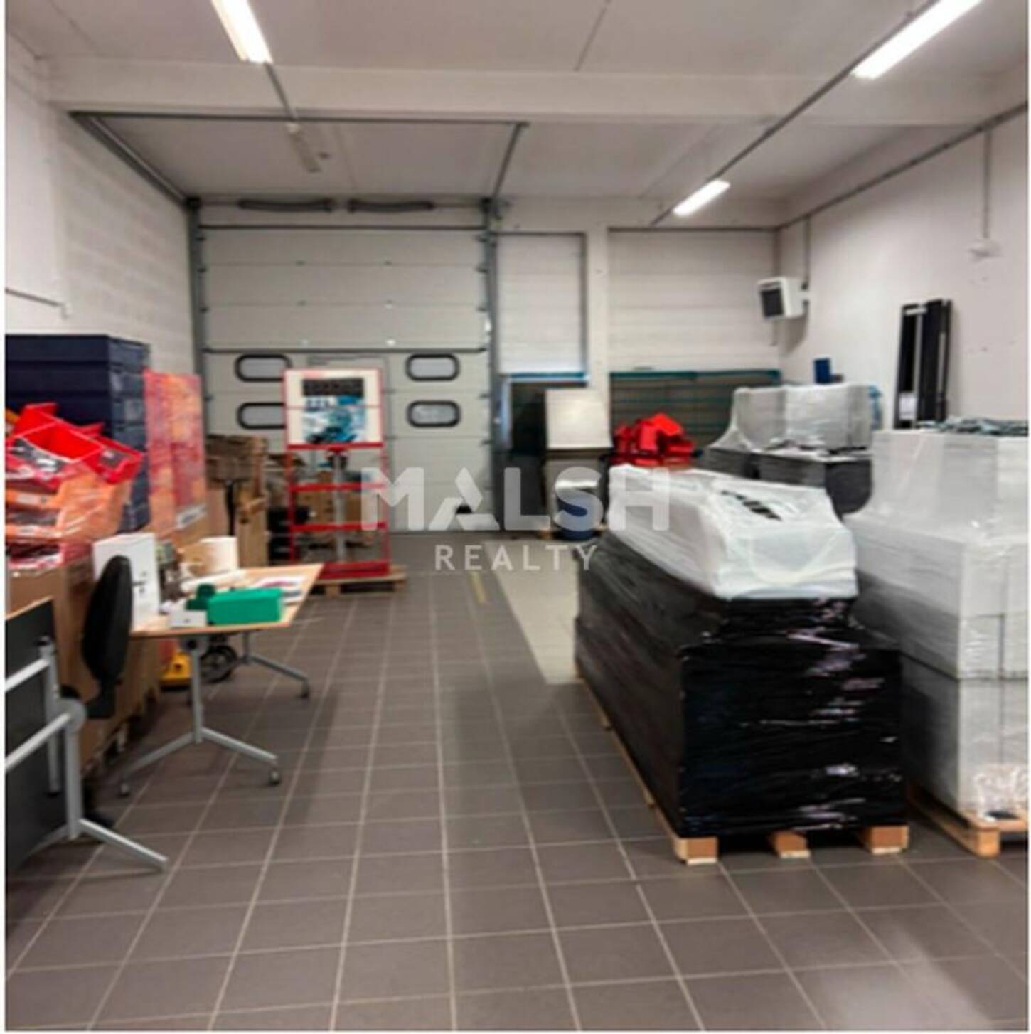 MALSH Realty & Property - Local d'activités - Nord Isère ( Ile d'Abeau / St Quentin Falavier ) - Villefontaine - 2