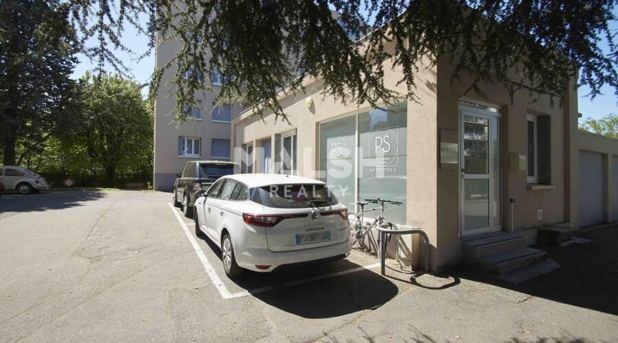 MALSH Realty & Property - Local commercial - Plateau Nord / Val de Saône - Caluire-et-Cuire - 4