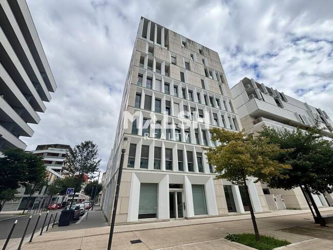 MALSH Realty & Property - Bureau - Lyon 2° / Confluence - Lyon 2 - 1
