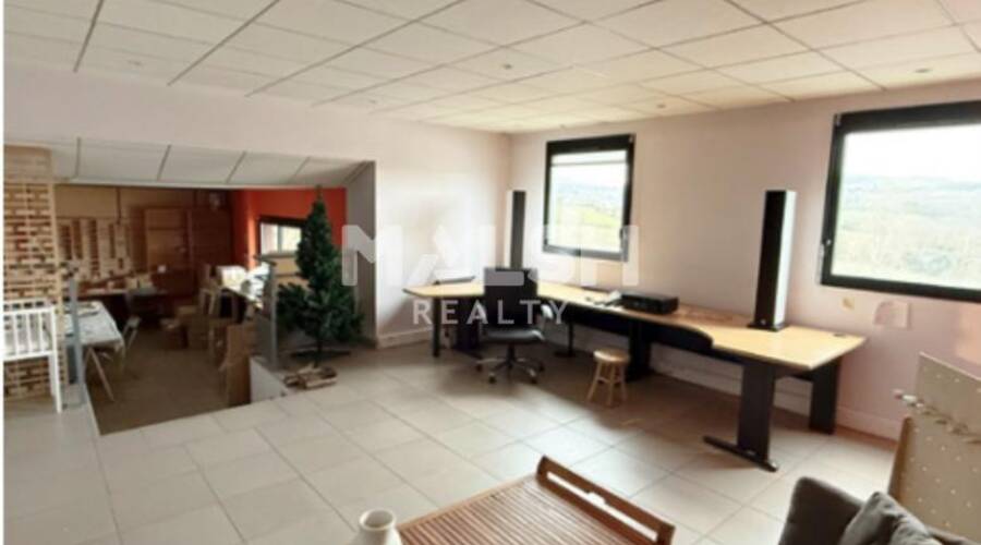 MALSH Realty & Property - Local d'activités - Extérieurs OUEST (Tarare / Arbresle) - Bully - 5