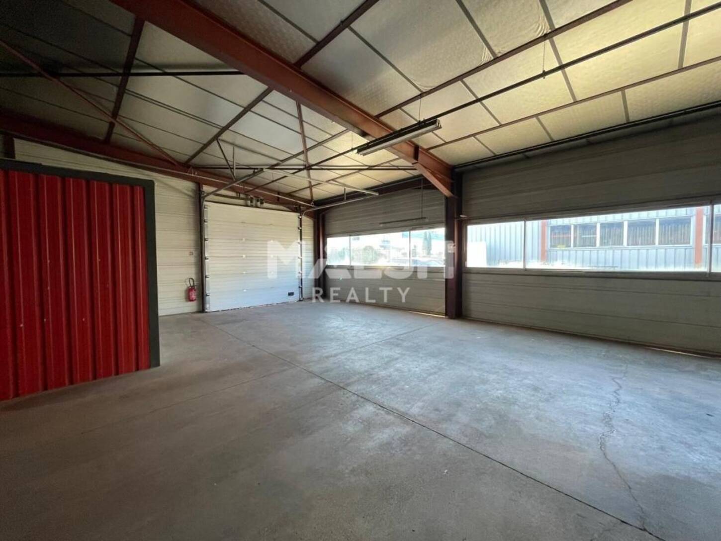 MALSH Realty & Property - Local d'activités - Extérieurs NORD (Villefranche / Belleville) - Bellignat - 2