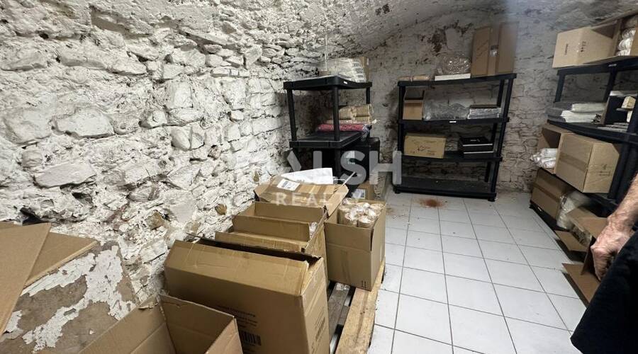 MALSH Realty & Property - Local commercial - Lyon - Presqu'île - Lyon 2 - 3