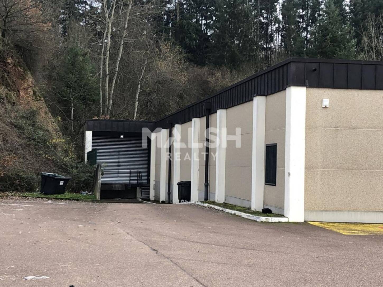 MALSH Realty & Property - Local commercial - Saône et Loire (71) - Amanzé - 2