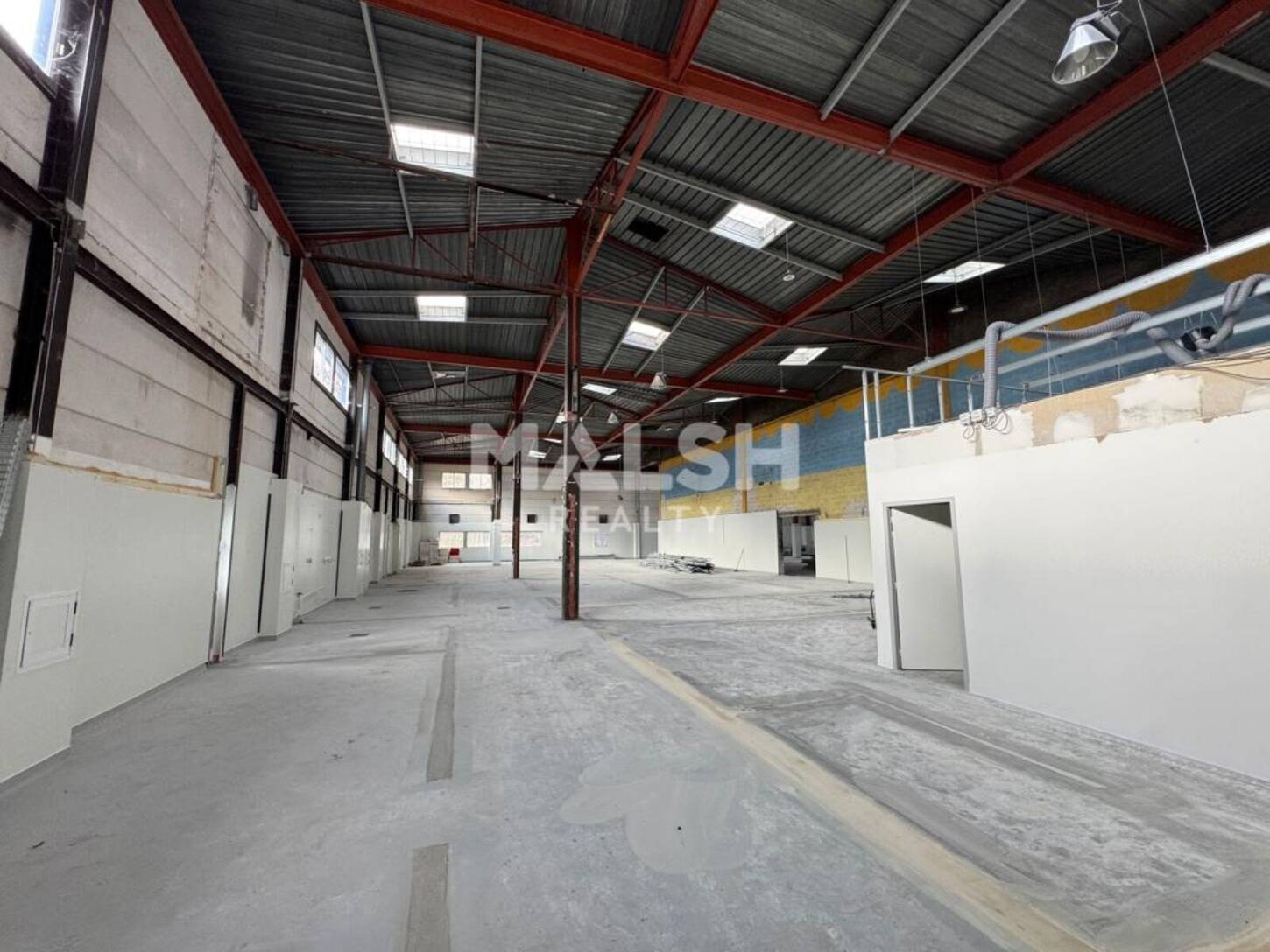 MALSH Realty & Property - Local d'activités - Saint-Etienne Métropole - Saint-Étienne - 2