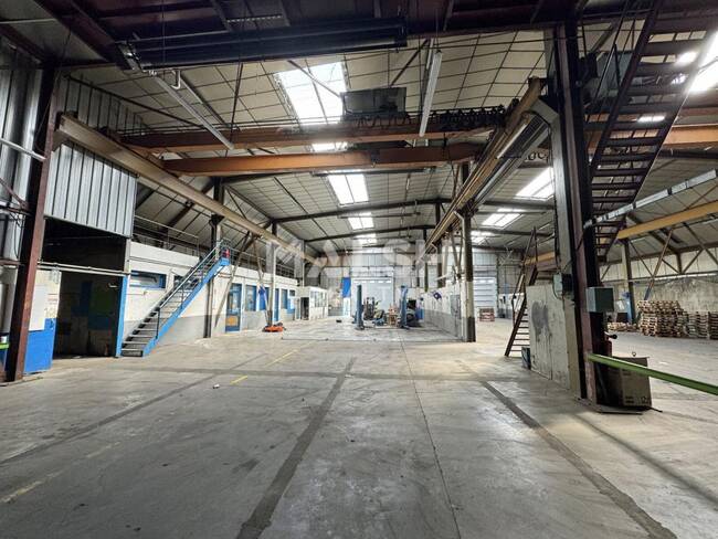 MALSH Realty & Property - Local d'activités - Saint Etienne - Saint-Étienne - 1