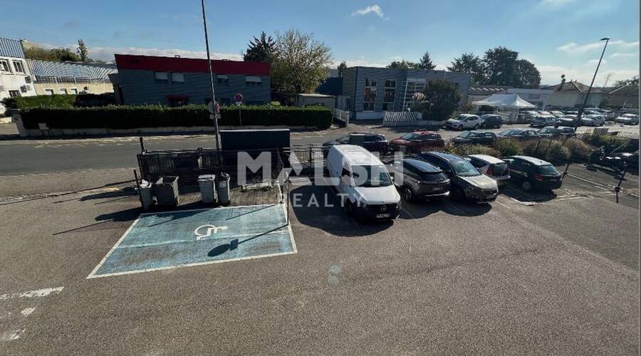 MALSH Realty & Property - Local d'activités - Carré de Soie / Grand Clément / Bel Air - Vaulx-en-Velin - 7
