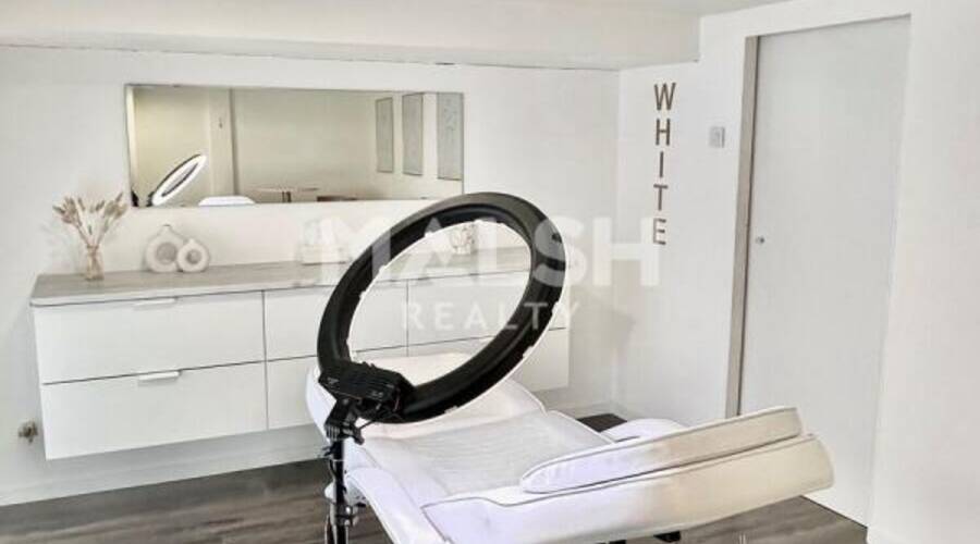 MALSH Realty & Property - Local commercial - Lyon 6° - Lyon 3 - 7