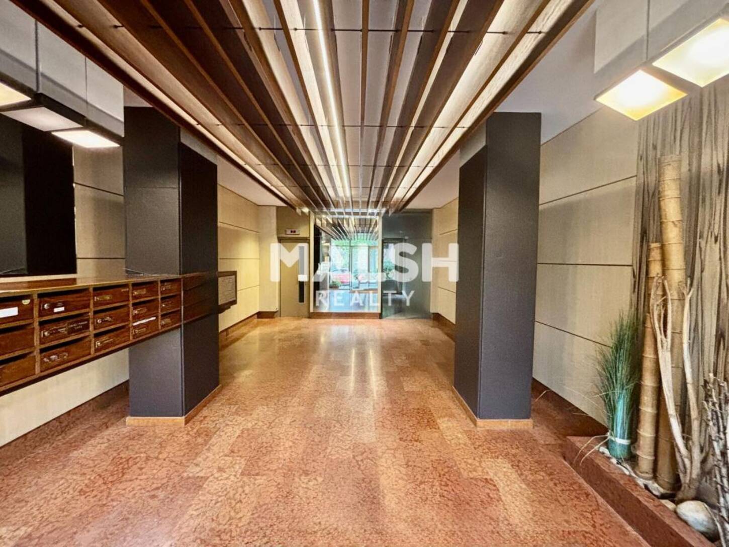 MALSH Realty & Property - Bureau - Plateau Nord / Val de Saône - Caluire-et-Cuire - 2