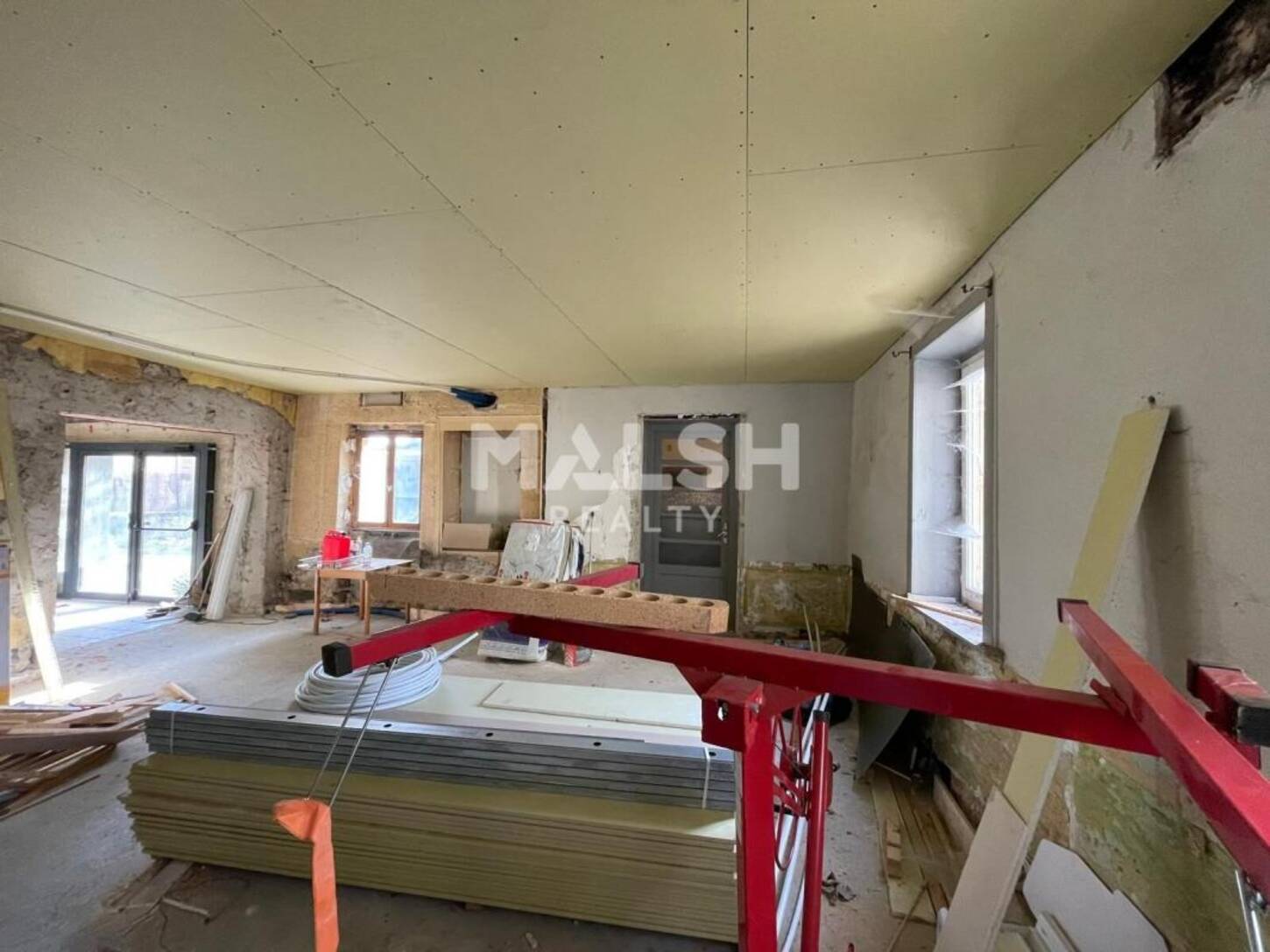 MALSH Realty & Property - Local commercial - Plaine de l'Ain - Chazey-sur-Ain - 2