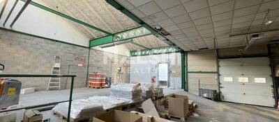 MALSH Realty & Property - Local d'activités - Carré de Soie / Grand Clément / Bel Air - Villeurbanne - 2