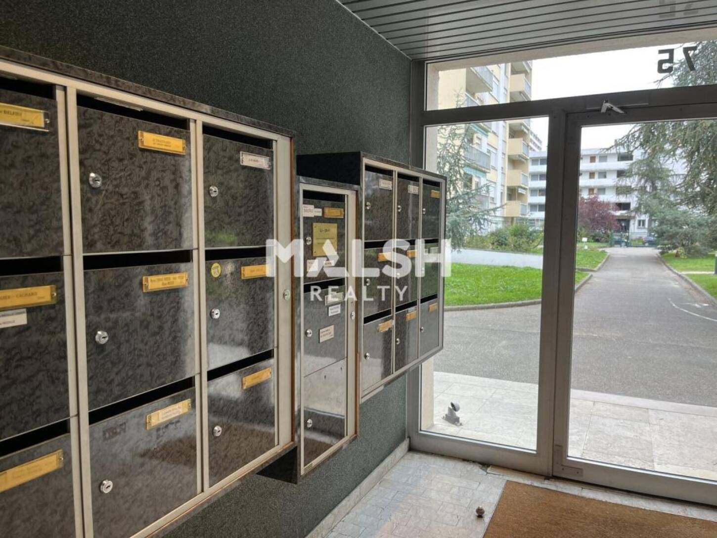 MALSH Realty & Property - Bureau - Lyon 8°/ Hôpitaux - Lyon 8 - 2