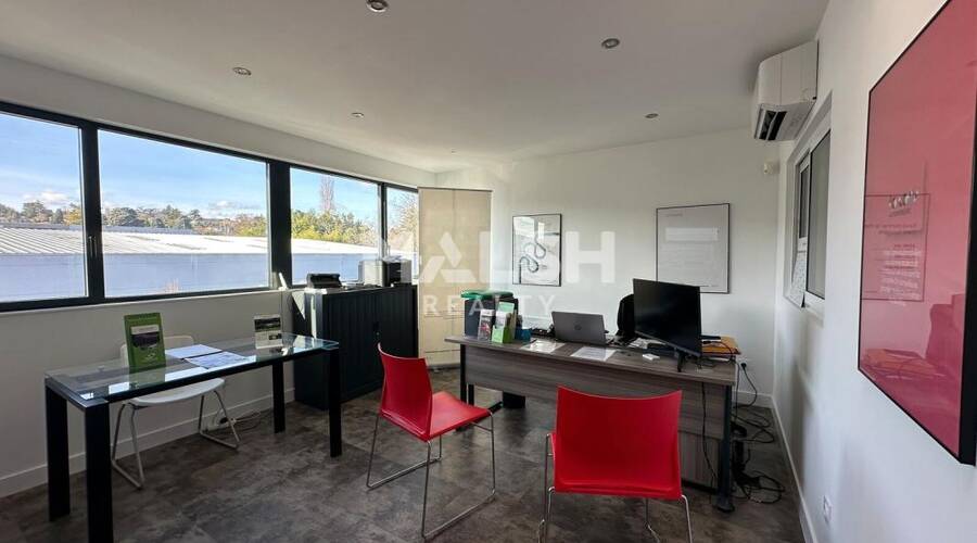 MALSH Realty & Property - Local d'activités - Extérieurs NORD (Villefranche / Belleville) - Limas - 7