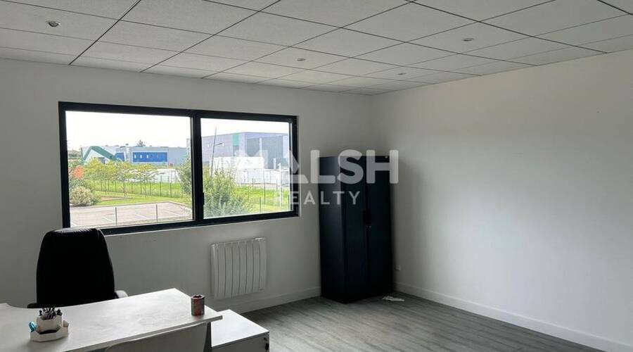 MALSH Realty & Property - Local d'activités - Extérieurs NORD (Villefranche / Belleville) - Civrieux - 5