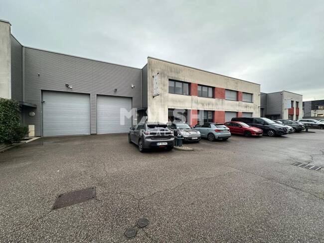 MALSH Realty & Property - Local d'activités - Lyon Nord Est (Rhône Amont) - Décines-Charpieu - 1