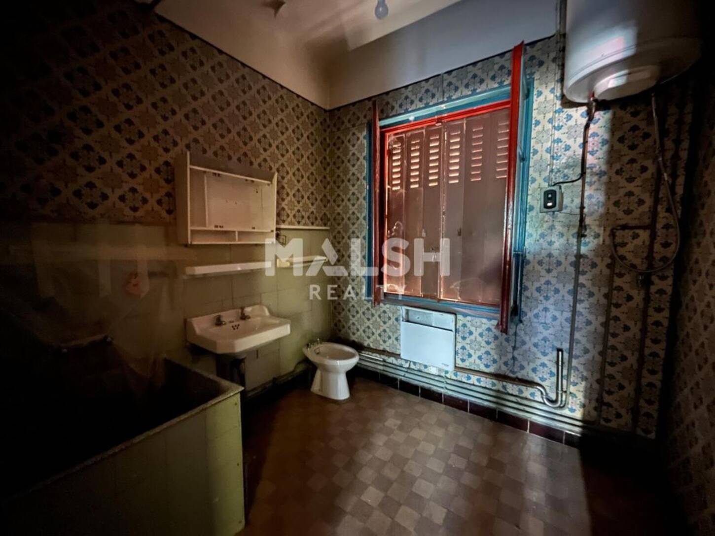 MALSH Realty & Property - Local commercial - Lyon Sud Est - Vénissieux - 2