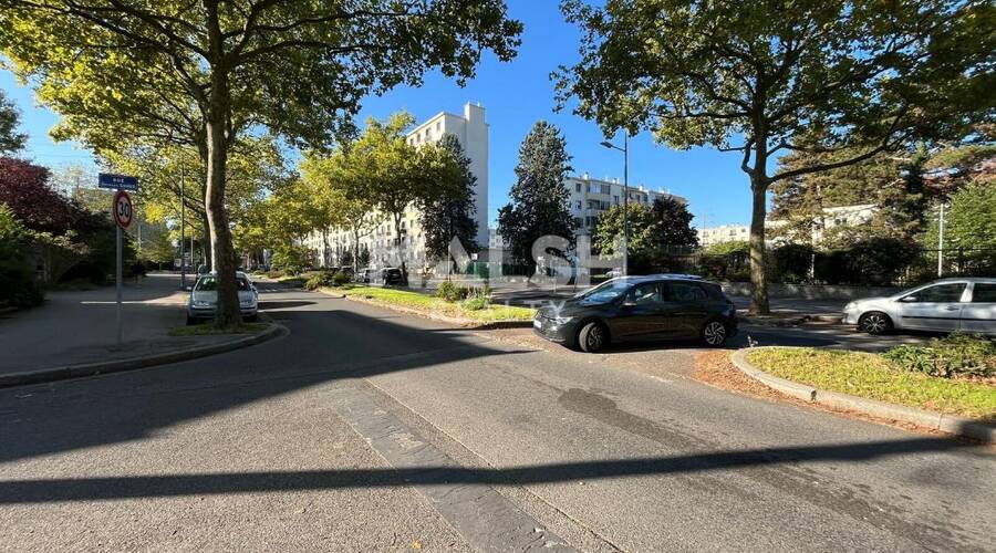 MALSH Realty & Property - Local commercial - Lyon Sud Est - Vénissieux - 8