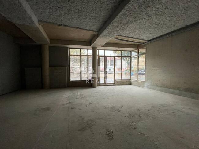 MALSH Realty & Property - Local commercial - Plateau Nord / Val de Saône - Rillieux-la-Pape - 1