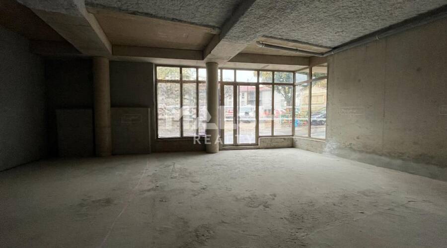 MALSH Realty & Property - Local commercial - Plateau Nord / Val de Saône - Rillieux-la-Pape - 1