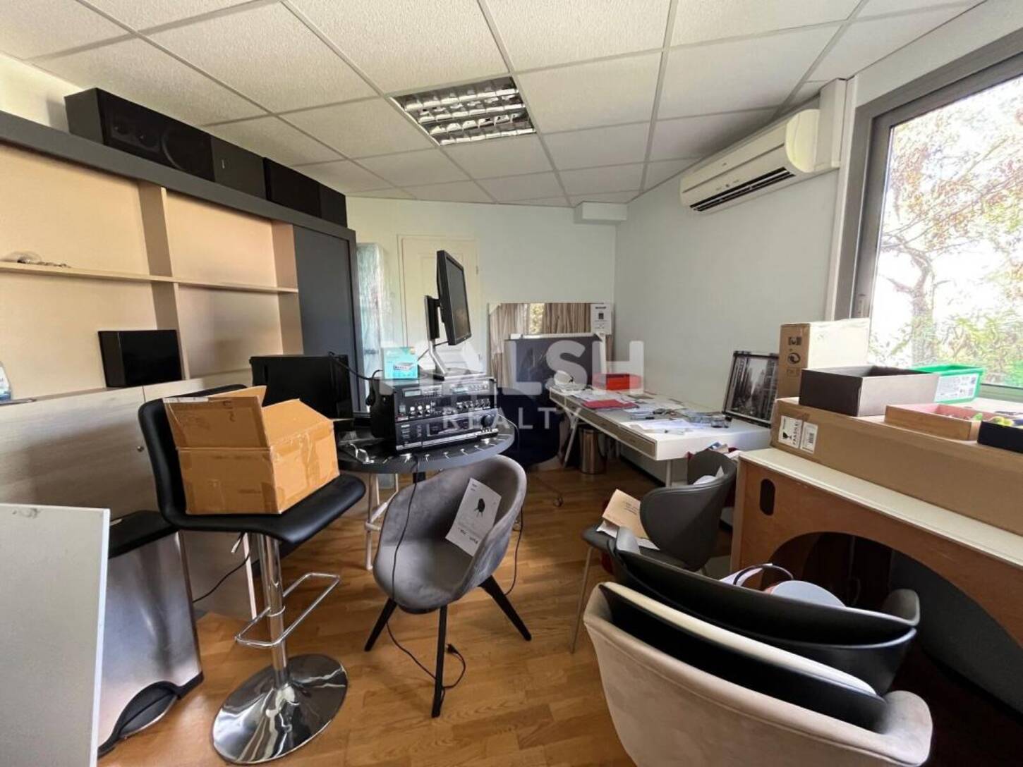 MALSH Realty & Property - Local commercial - Lyon EST (St Priest /Mi Plaine/ A43 / Eurexpo) - Saint-Priest - 2