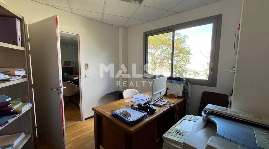 MALSH Realty & Property - Local commercial - Lyon EST (St Priest /Mi Plaine/ A43 / Eurexpo) - Saint-Priest - 3