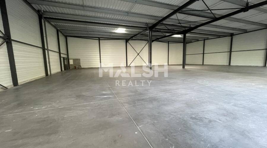 MALSH Realty & Property - Local commercial - Extérieurs NORD (Villefranche / Belleville) - Anse - 4