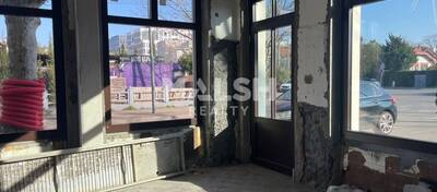 MALSH Realty & Property - Local commercial - Carré de Soie / Grandclément / Bel Air - Villeurbanne - 2