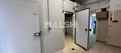 MALSH Realty & Property - Local commercial - Carré de Soie / Grand Clément / Bel Air - Villeurbanne - 3