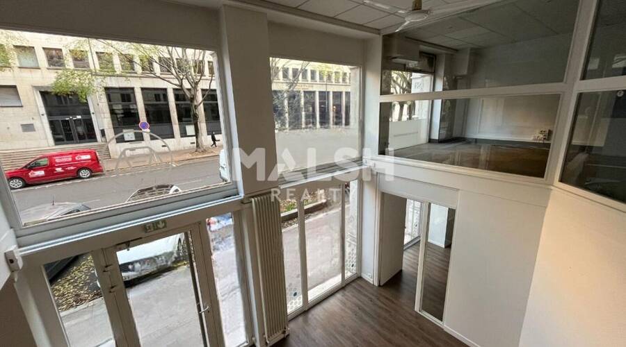 MALSH Realty & Property - Local commercial - Lyon - Presqu'île - Lyon 2 - 9