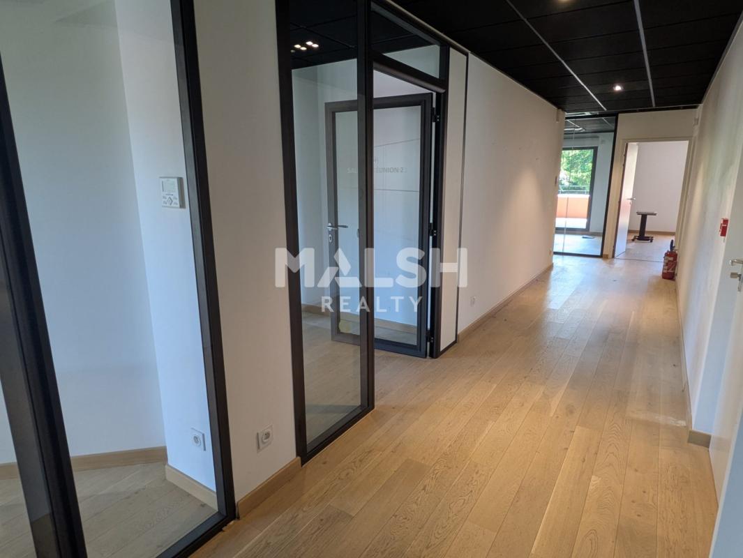 MALSH Realty & Property - Bureau - Extérieurs SUD (Vallée du Rhône) - Condrieu - 1