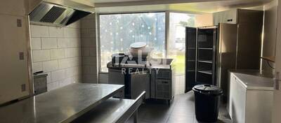 MALSH Realty & Property - Local commercial - Lyon Nord Ouest (Techlid / Monts d'Or) - Écully - 1