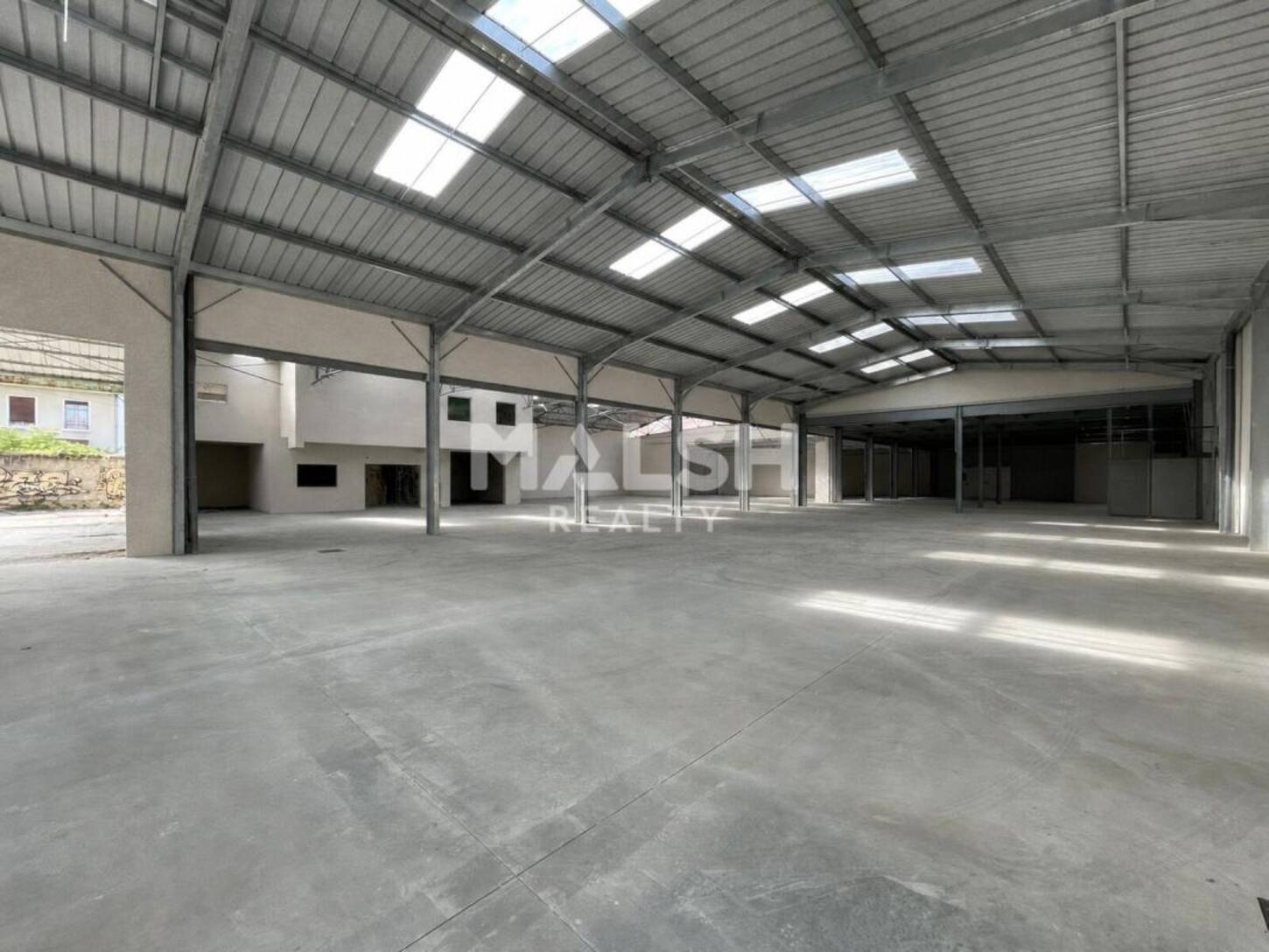MALSH Realty & Property - Local d'activités - Carré de Soie / Grand Clément / Bel Air - Villeurbanne - 2